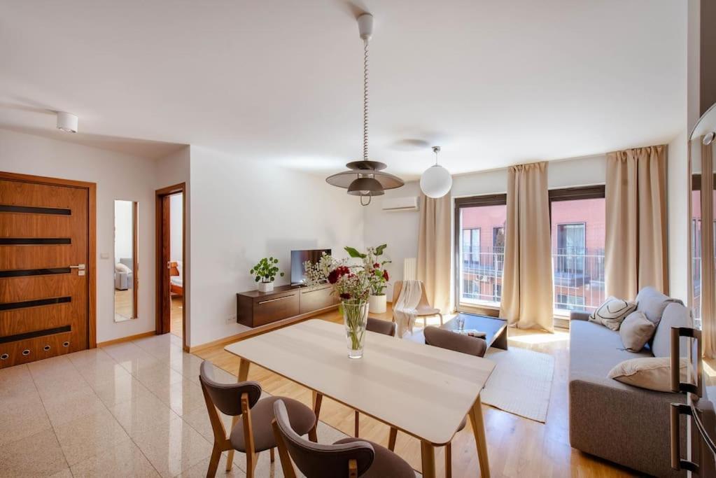 Wygodny Apartament Przy Dworcu Kraków Eksteriør billede