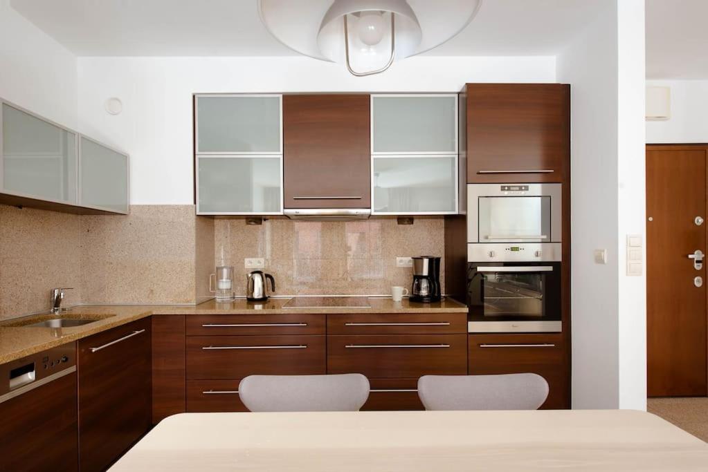 Wygodny Apartament Przy Dworcu Kraków Eksteriør billede