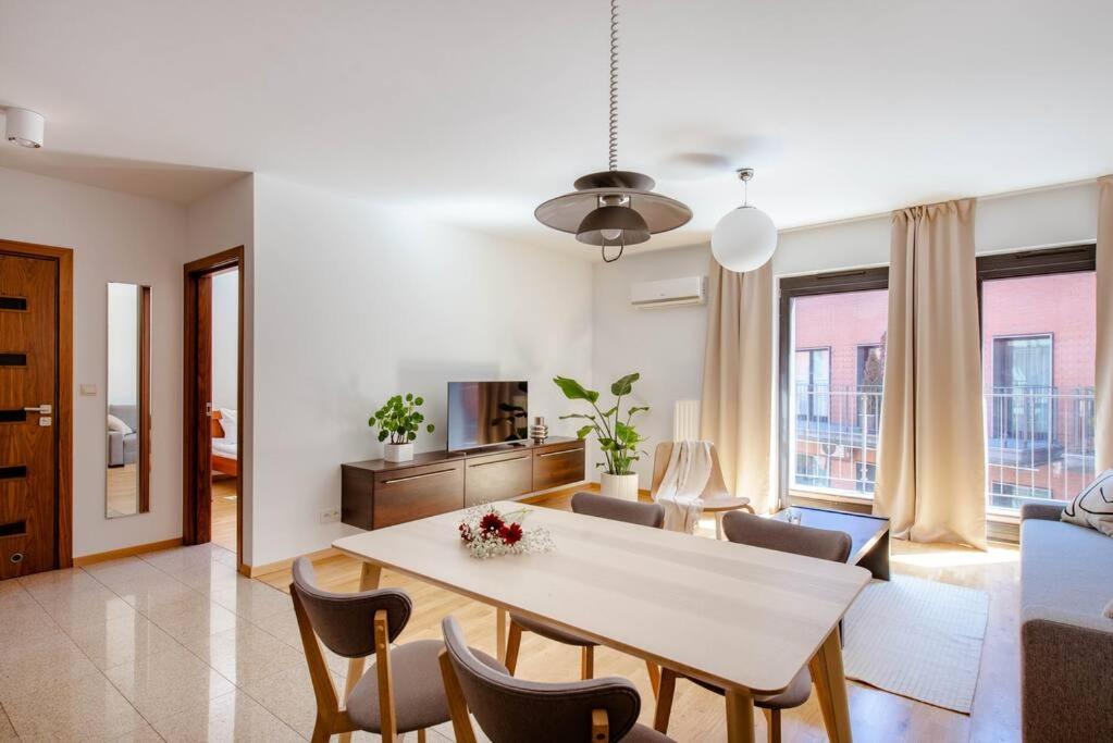 Wygodny Apartament Przy Dworcu Kraków Eksteriør billede